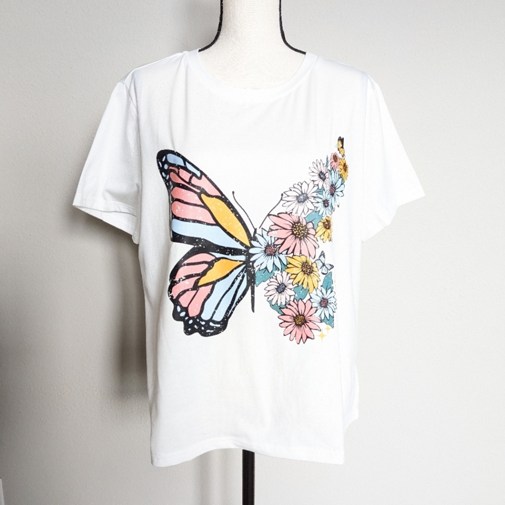 Plus white a colorful butterfly and floral print short sleeve tee size 1X